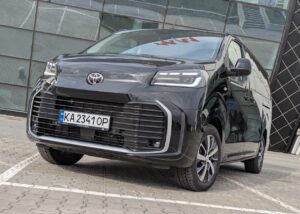 Тест-драйвВеликий вен та ще більші можливості: Toyota Proace і Proace Verso