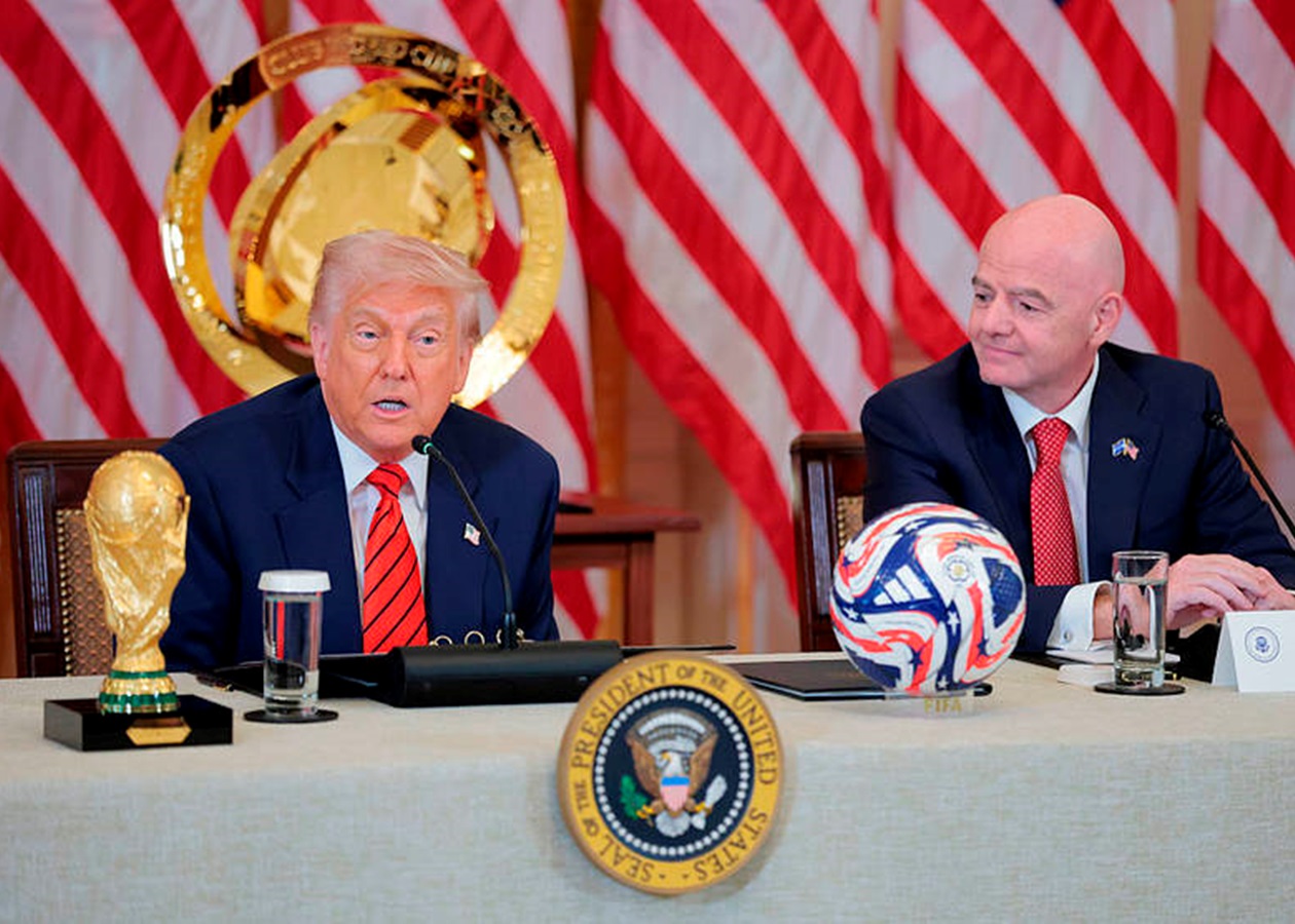 Стимул до миру? Трамп підняв тему повернення росії до участі у ЧС-2026