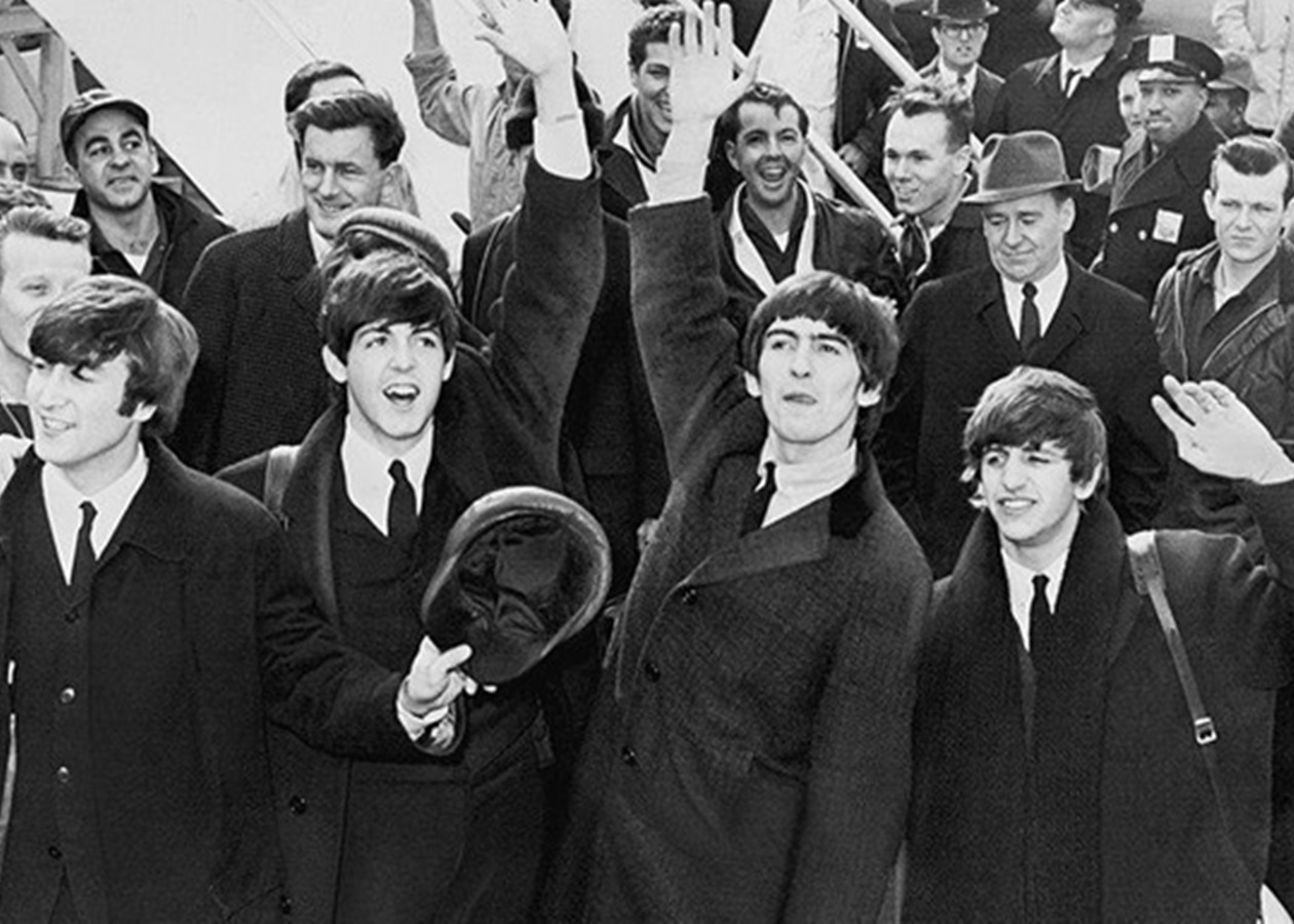 Стало відомо, хто напише сценарій до фільму про The Beatles