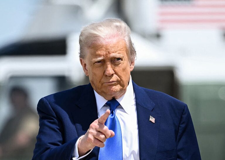 СюжетГра в хованки. Чи проковтне Трамп "кидок" Путіна