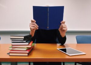 З університету в Луцьку відрахували понад 1000 студентів-чоловіків