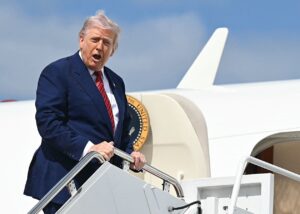 Трамп запланував на свій день народження "грандіозний парад"