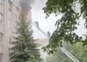 У Вінниці загорілася будівля ТЦК