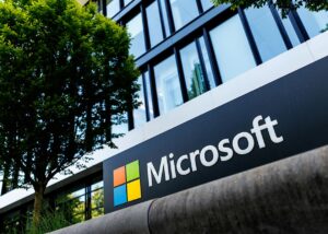 Microsoft додатково звільнила сотні людей