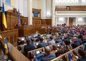 ВР планує дозволити особам від 60 років служити за контрактом