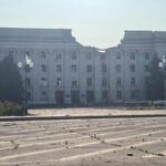Росіяни зруйнували КАБами центр Херсона