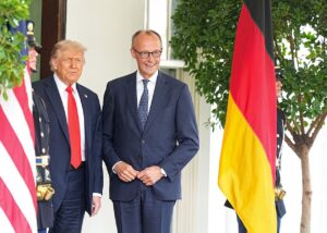 Мерц вручив Трампу неочікуваний подарунок