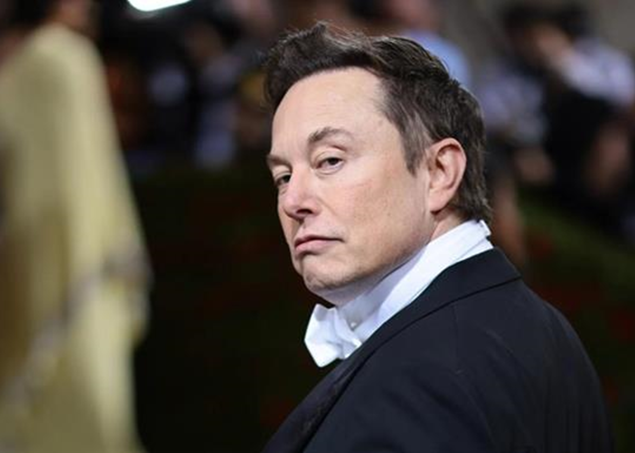 Статки Маска за ніч впали на $27 млрд