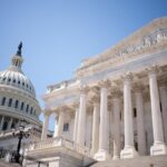 ЗМІ: США пом'якшать "кістколомні" санкції проти РФ