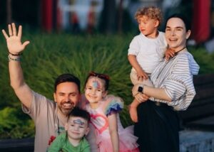 Дружина Тімура Мірошниченка розповіла про зміни названого сина Марселя