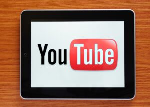 YouTube послабив політику модерації - NYT