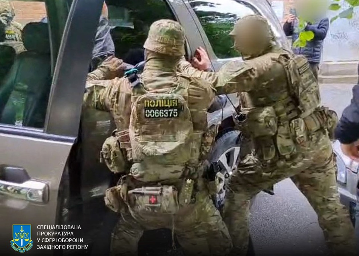 Обіцяв "вирішити" питанні з ТЦК: на Хмельниччині затримали ексвійськового