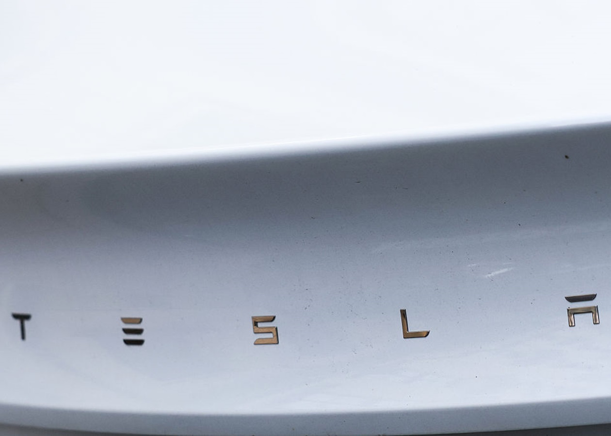 Tesla очолила рейтинг вживаних авто в Україні