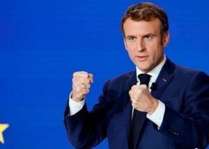 Макрон анонсував "потужні" санкції проти РФ