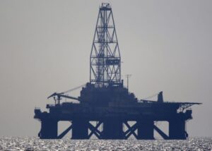 Казахстан та Китай домовилися разом добувати нафту на Каспії