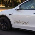 Акції Tesla зросли на 8% після запуску роботаксі у Техасі
