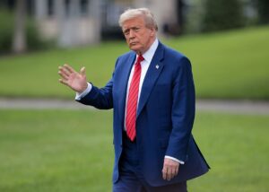 Трамп прибув у Гаагу на саміт НАТО