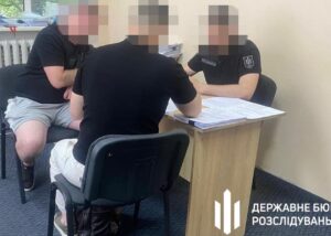 Комбат ЗСУ незаконно виплатив 1 млн грн "бойових"