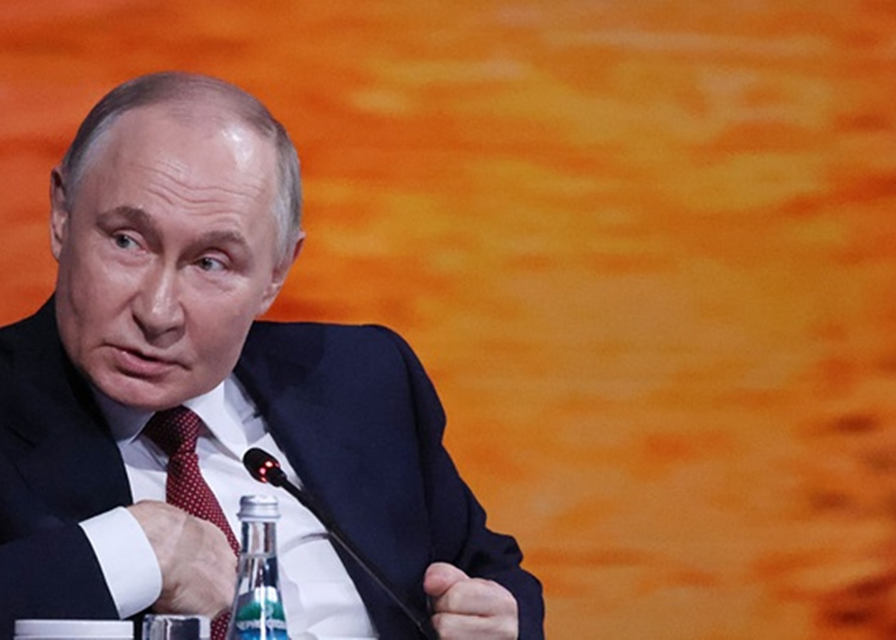ЗМІ дізналися деталі розмови Макрона з Путіним