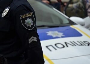 У Києві чоловік демонстрував прапор із нацистською символікою