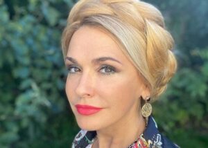 Ольга Сумська показала наслідки обстрілу поруч зі своїм будинком
