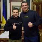 Зеленський привітав Усика з премогою в реванші
