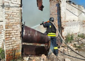 РФ атакувала Дніпропетровщину ракетою, є постраждалі
