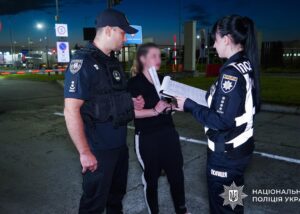 З ОАЕ екстрадували організаторку шахрайської схеми на зборах для ЗСУ