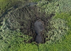Винищувач Mirage потонув у болоті на Волині - ДБР
