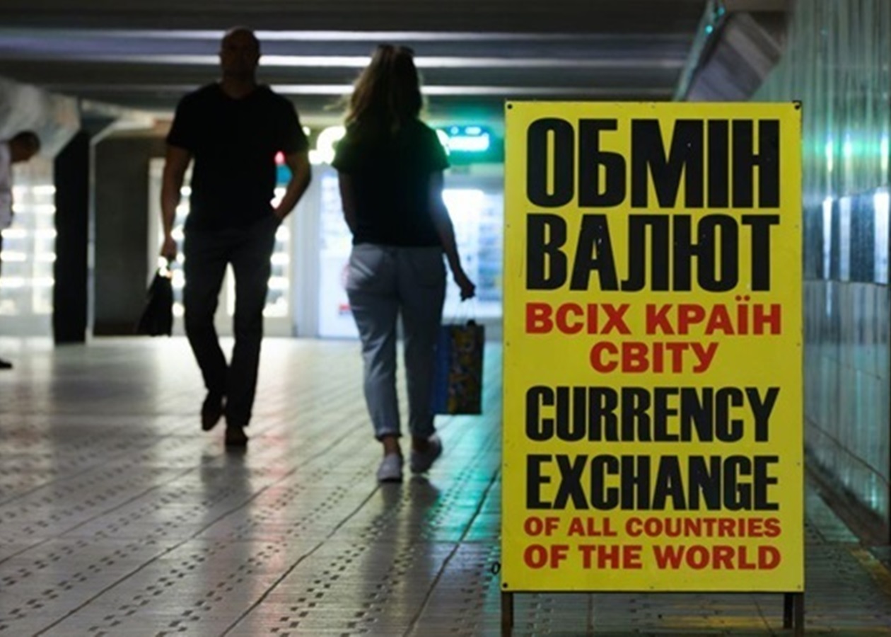 Курси долара і євро стабільні наприкінці тижня