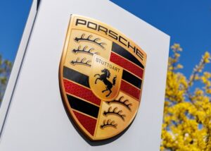 Прибуток компанії Porsche впав на 91%