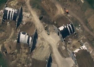 РФ будує укриття на аеродромах: розвідка Британії показала знімки