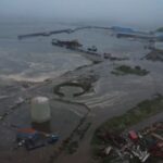 Цунамі змило завод на Камчатці