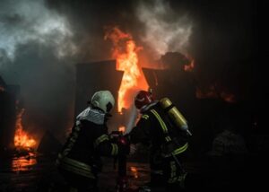 РФ атакувала Лозову: поранені діти, численні руїни