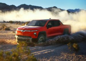 Chevrolet Silverado EV зміг проїхати понад 1700 км на одному заряді