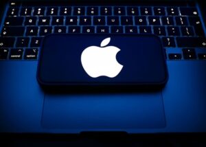 Apple створює власну пошукову систему - Bloomberg