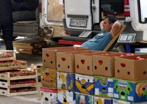 Ціни в Україні впали вперше за два роки