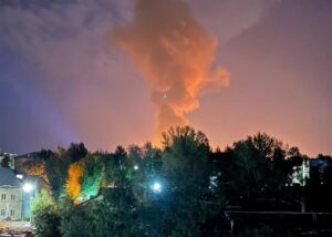 У Росії дрони атакували НПЗ - соцмережі