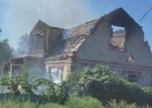 На Дніпропетровщині спалахнули пожежі після атаки дронів